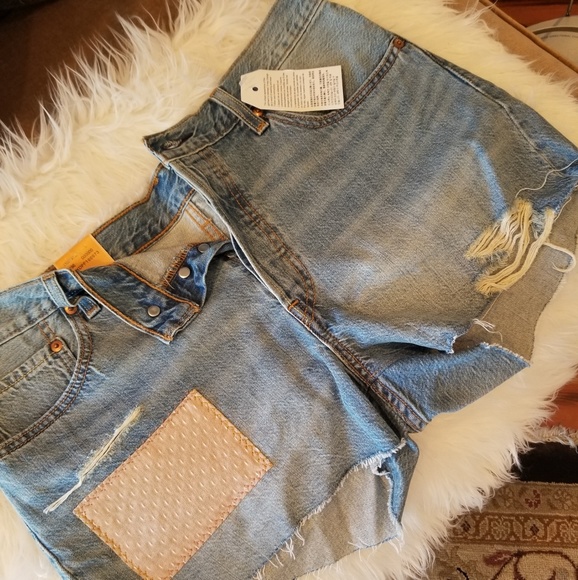 Levi's Denim - Waist 32 Levi Shorts 501's💞🆕